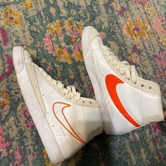 Nike Blazer Mid '77 SE White Orange Sail First Use Women's 8.5 RARE - Picture 12 of 14